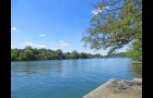 Grande maison rénovée au bord de la Seine avec piscine